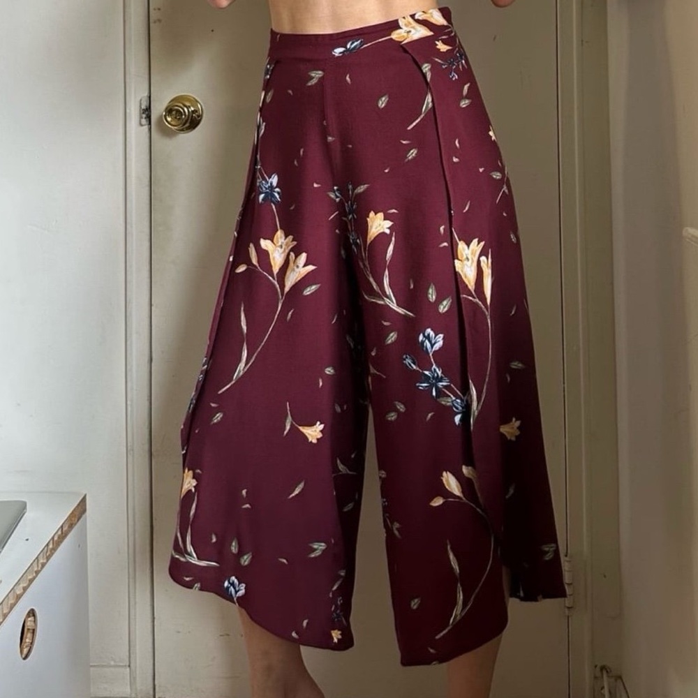 Floral Wide-Leg Culottes in Burgundy